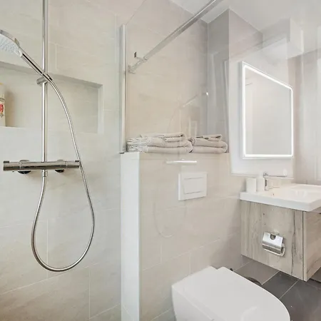 Appartamento Dianthus-3 By Interhome